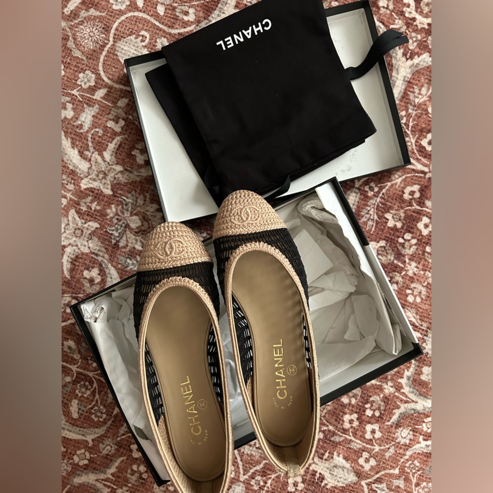Chanel Raffia Flats - Picture 3 of 4